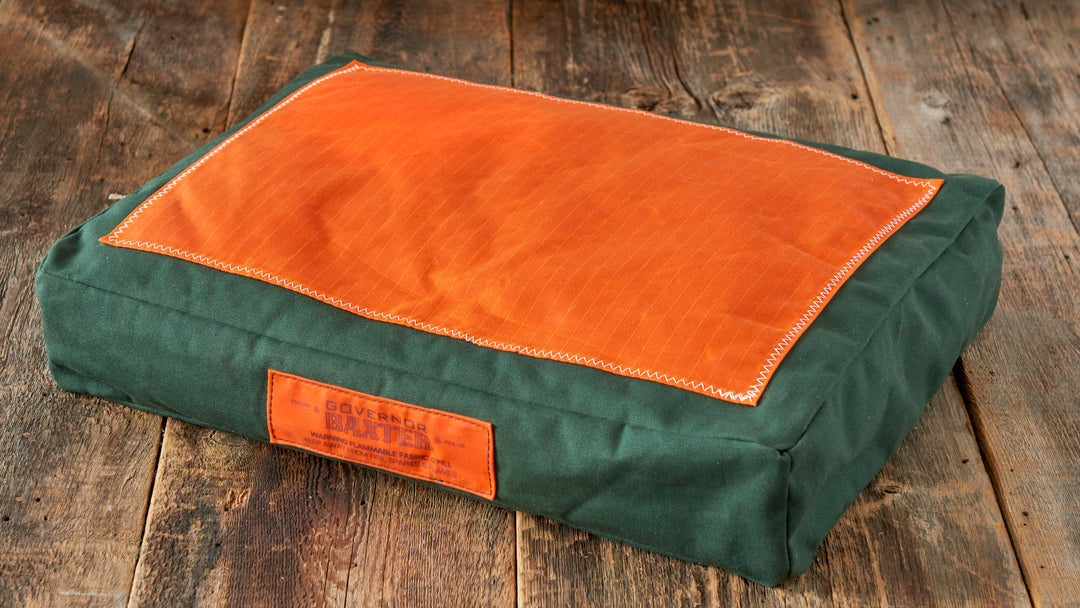 The Governor Baxter Dog Bed