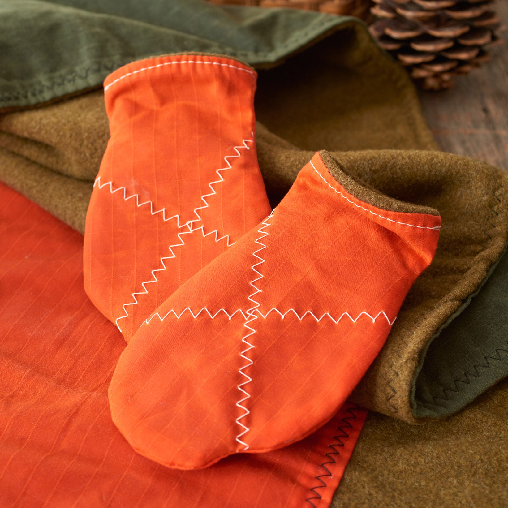 Fist Mitts – Governor Baxter